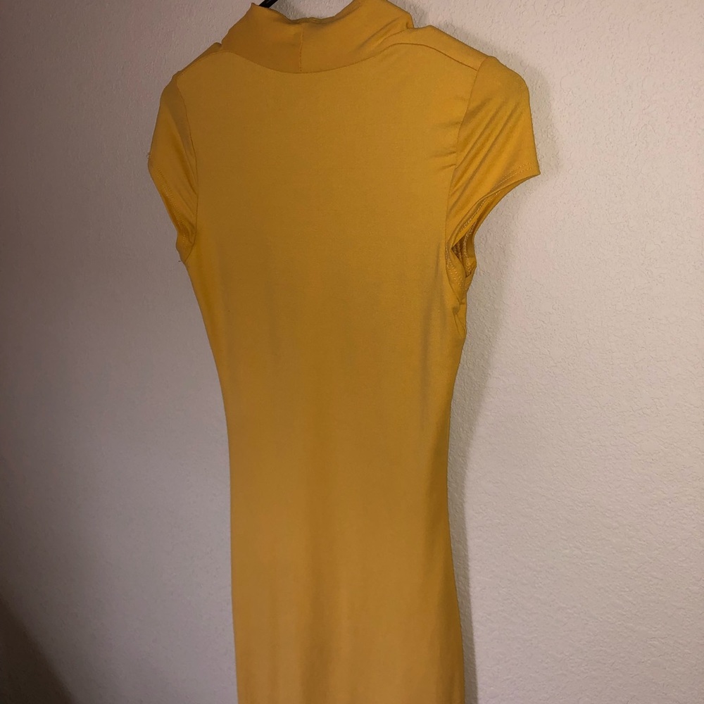 Yellow Fitting dress